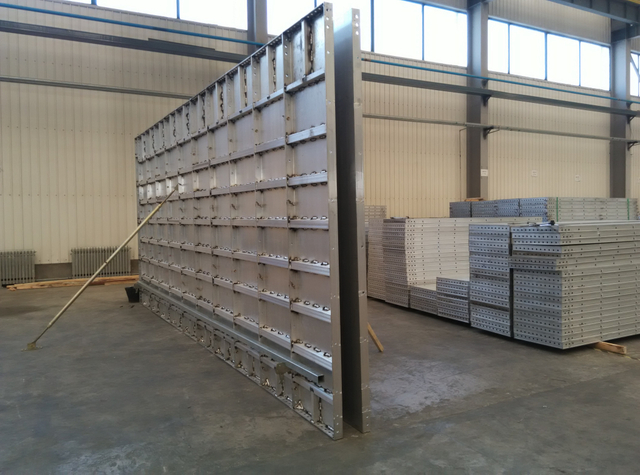 Forma de pared de aluminio